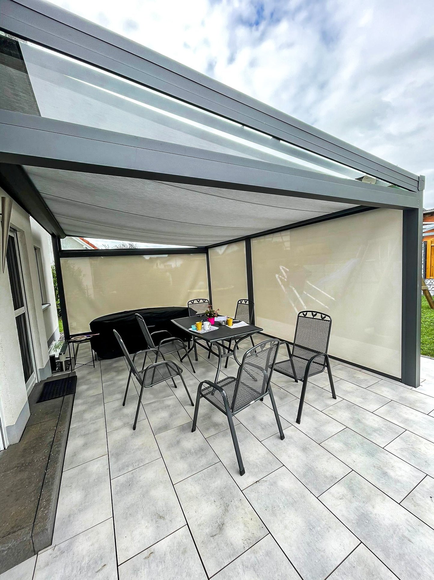 Solaroll SZ 11- Senkrechtmarkise - Weißaluminium RAL 9006 - Breite 2,25 m